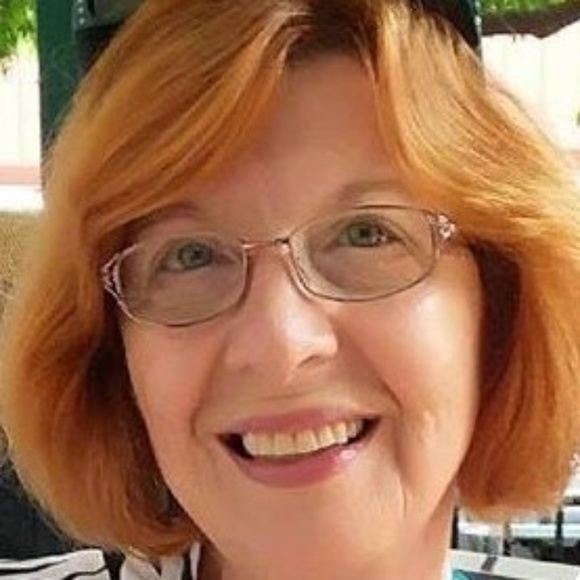 Meet your Posher, Patricia - Picture 1 of 3